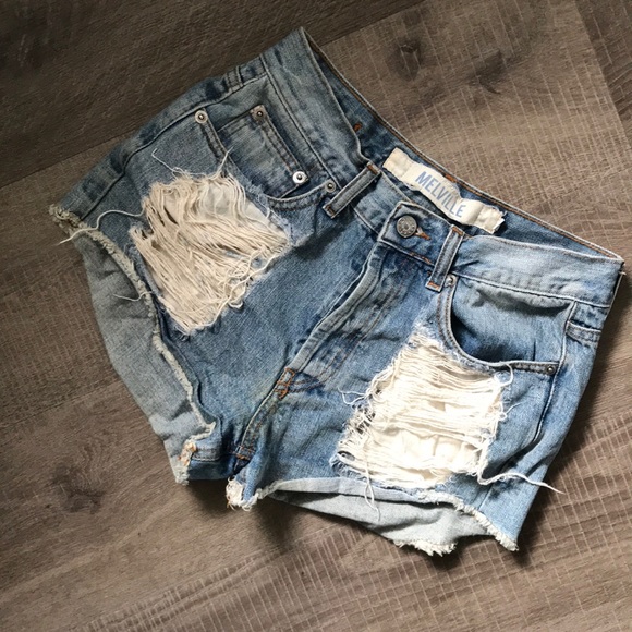 Distressed denim short shorts🌟 - Picture 2 of 8